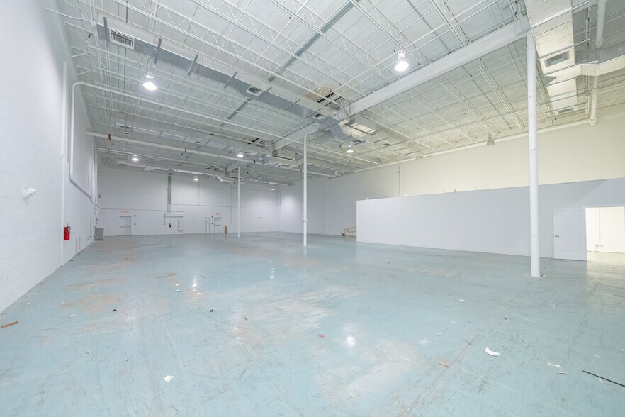 More Photos Of 2850 Greene St, Hollywood Light Manufacturing For Lease