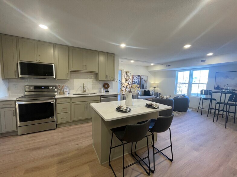 More Photos Of 814 6th St SE, Minneapolis Apartments For Sale