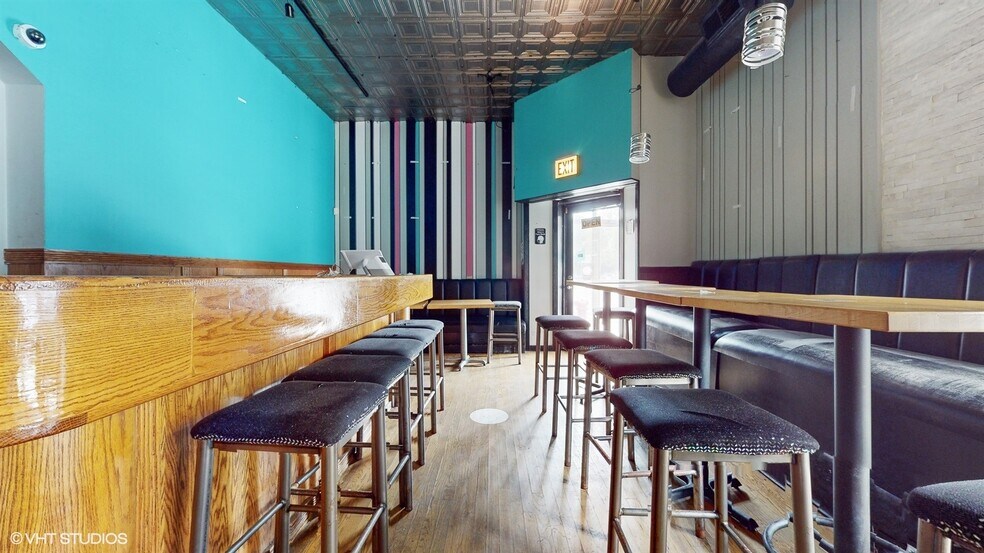 More Photos Of 2500 N Ashland Ave, Chicago Restaurant For Lease