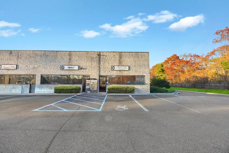 More Photos Of 2231 Fifth Ave, Ronkonkoma Warehouse For Sale