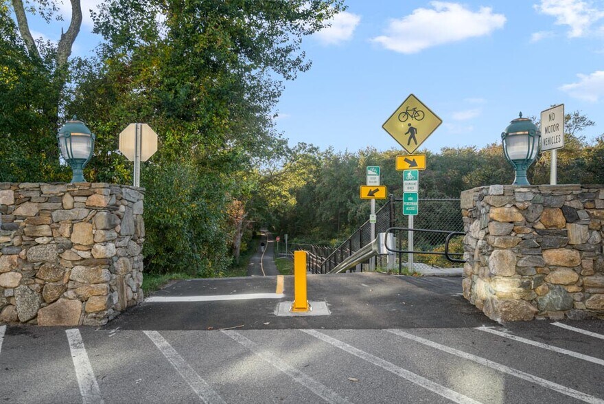 More Photos Of 50 South County Commons Way, South Kingstown Unknown For Lease