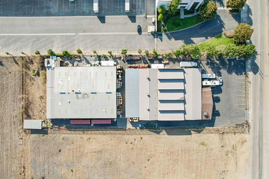 More Photos Of 1087 E 9th St, San Bernardino Warehouse For Lease