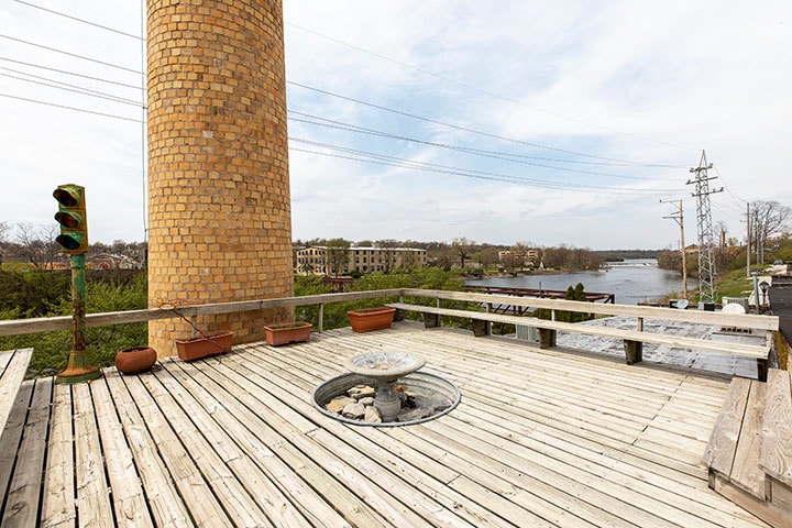 More Photos Of 21 N River St, Batavia Unknown For Lease