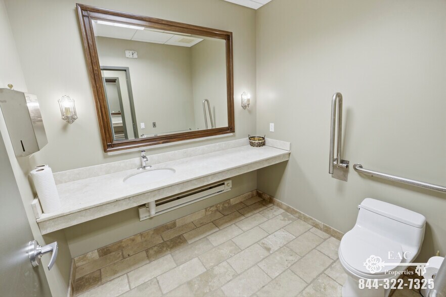 More Photos Of 606-612 West Ave, Norwalk Office For Lease