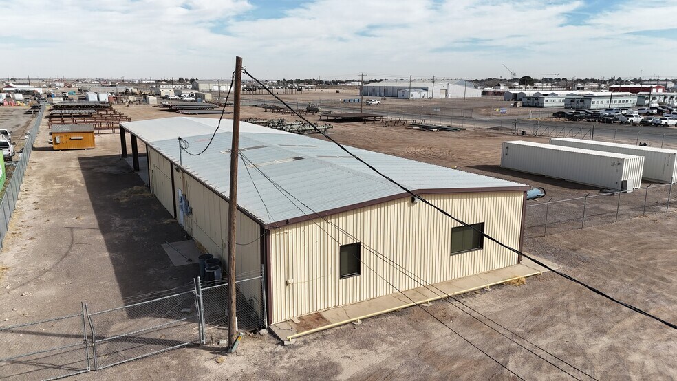 More Photos Of 32 County Road 201, Pecos Industrial For Lease