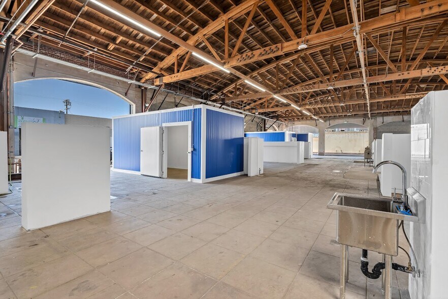 More Photos Of 707 E 7th St, Los Angeles Manufacturing For Lease