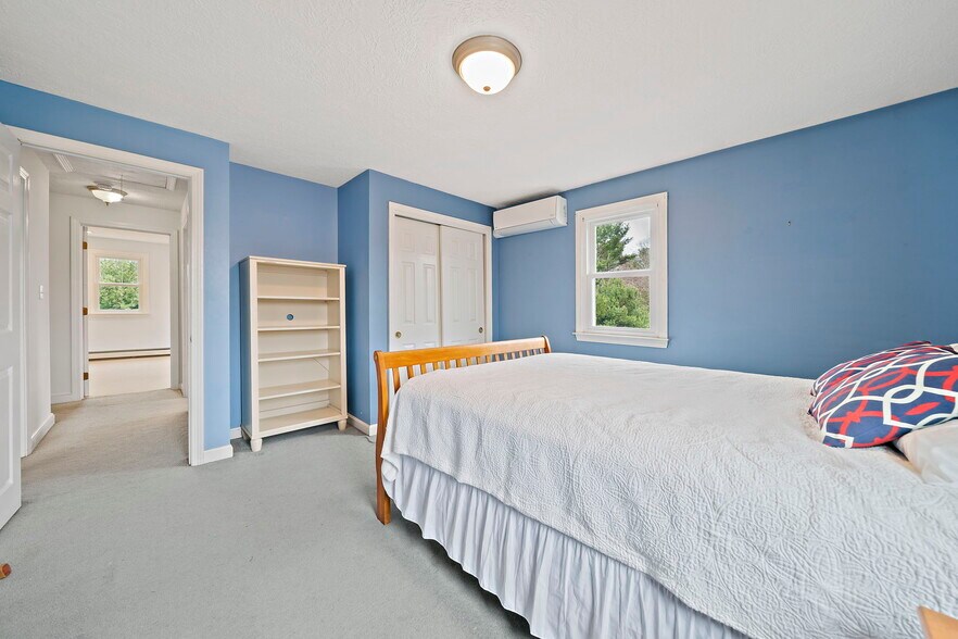 More Photos Of 1221 Ocean St, Marshfield Flex For Sale
