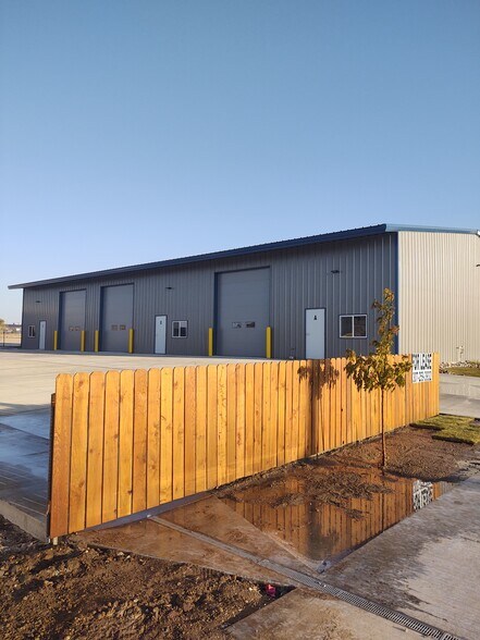 Primary Photo Of 801 Jane St, Casper Industrial For Lease