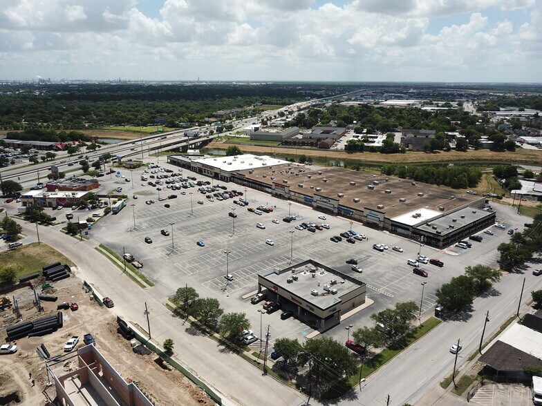 More Photos Of 3331-3341 Telephone Rd, Houston Unknown For Lease