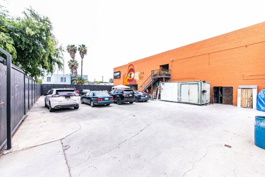 More Photos Of 4606-4620 W Jefferson Blvd, Los Angeles Warehouse For Lease
