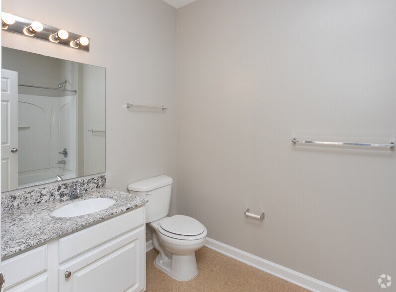 More Photos Of 1300 Independence Place Dr, Hinesville Apartments For Sale