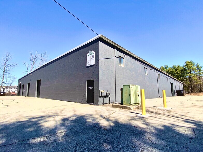 More Photos Of 64 Banner Rd, Berlin Warehouse For Lease