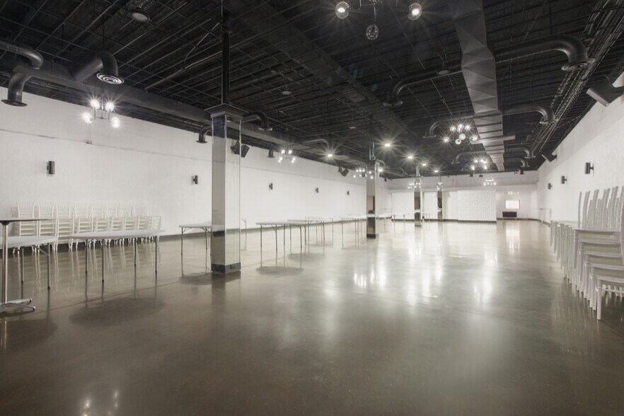 More Photos Of 6704 Harrisburg Blvd, Houston Freestanding For Lease