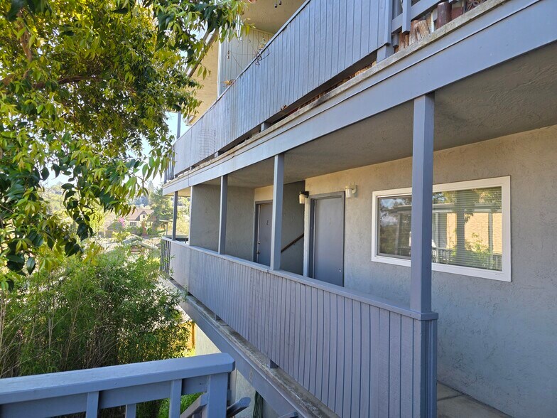 More Photos Of 40 Foster St, Martinez Multifamily For Sale