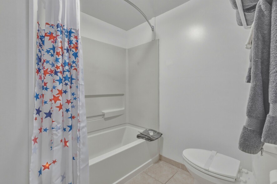 More Photos Of 311 E Main St, Vernal Hotel For Sale