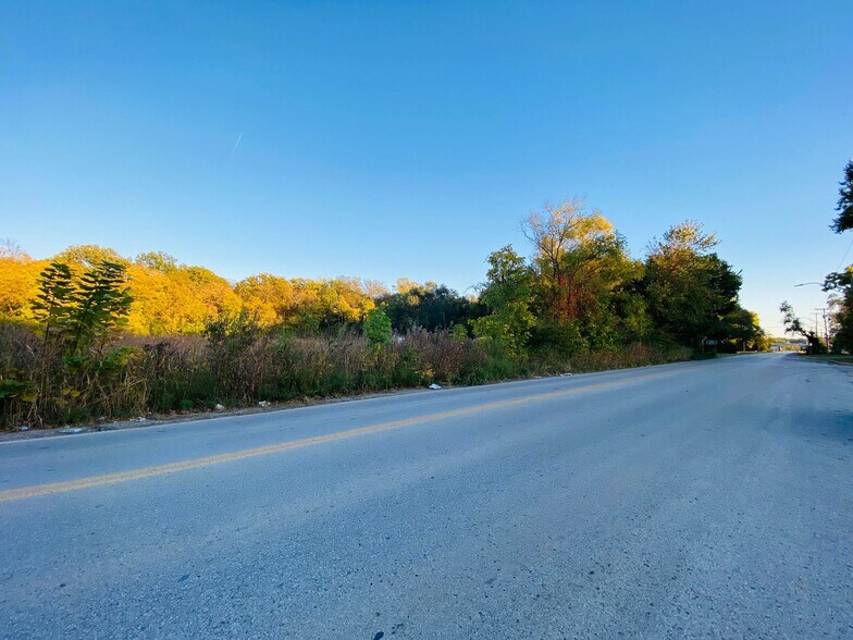 More Photos Of 5407 NW Waukomis, Kansas City Land For Sale