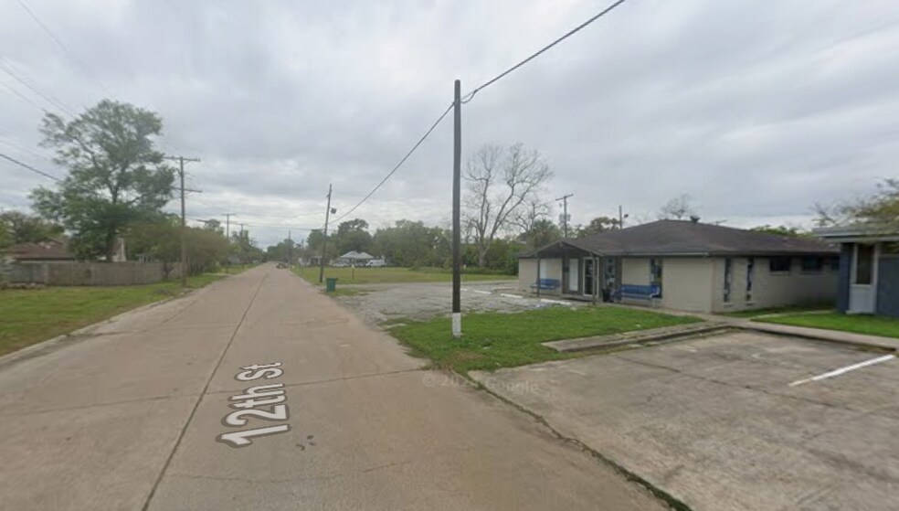 More Photos Of 909 12th St, Orange General Retail For Sale
