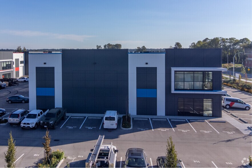 More Photos Of 6286 203 St, Langley Showroom For Lease