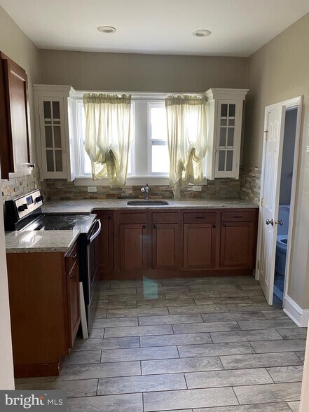 More Photos Of 841 Edge Hill Rd, Glenside Apartments For Sale