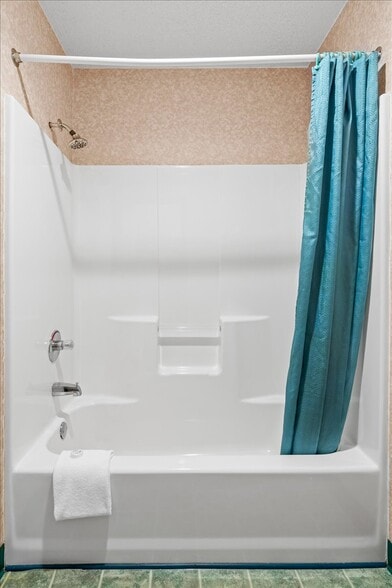 More Photos Of 3043 E Van Buren, Eureka Springs Hotel For Sale