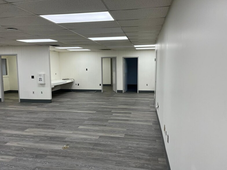 More Photos Of 9600 Express Ln, Richmond Truck Terminal For Lease