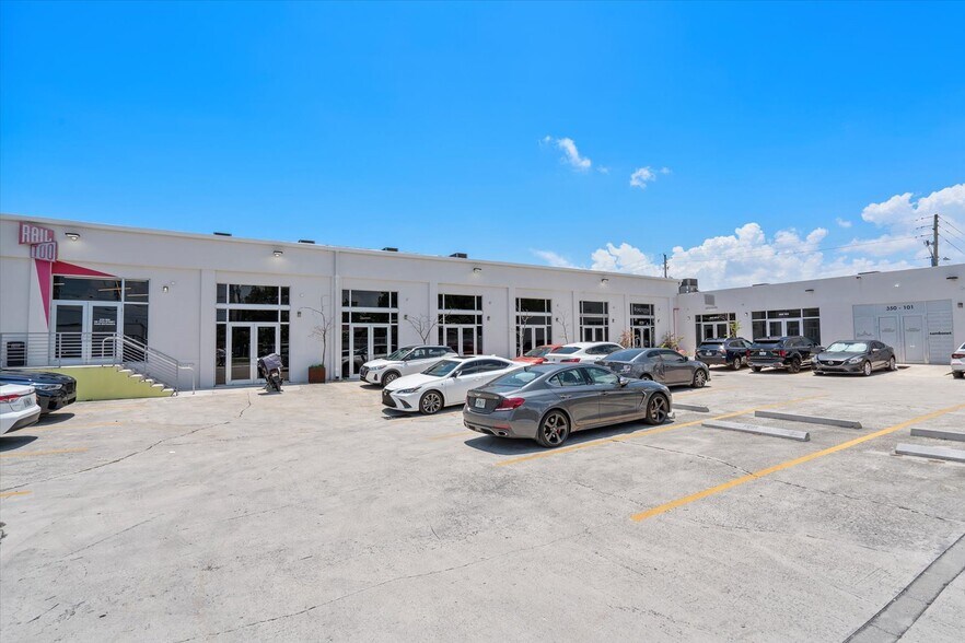 More Photos Of 350 NE 75th St, Miami Loft Creative Space For Lease