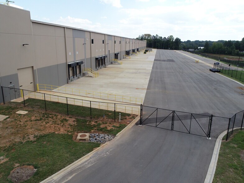 More Photos Of 525 Scalybark Rd, Gastonia Warehouse For Lease