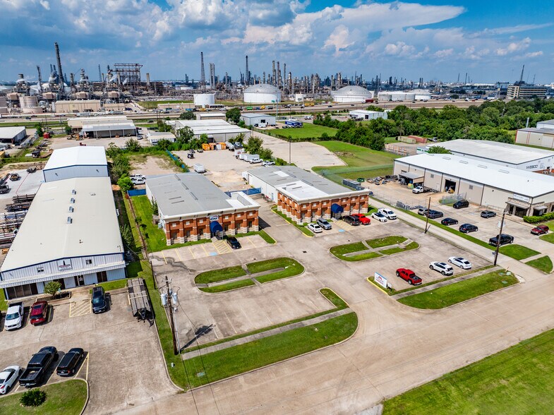 Primary Photo Of 629 Howard Dr, Deer Park Light Manufacturing For Lease