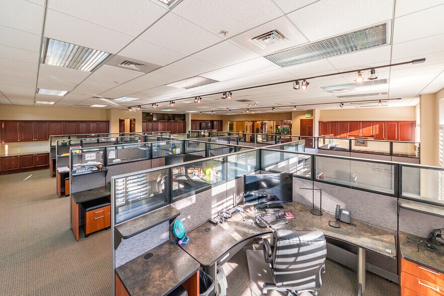 More Photos Of 8040 Southpark Ln, Littleton Office For Lease