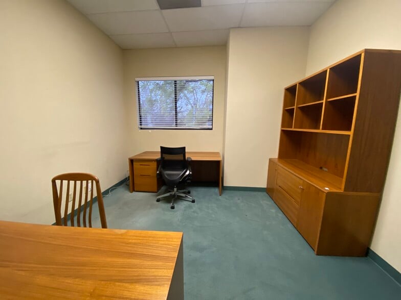 More Photos Of 706-724 5th St, Davis Office For Lease