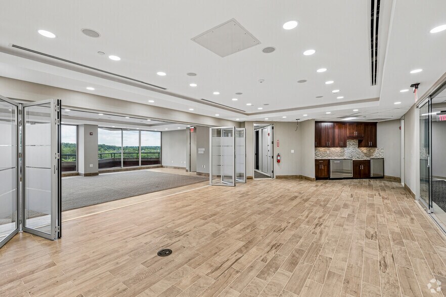 More Photos Of 7701 Greenbelt Rd, Greenbelt Office For Sale