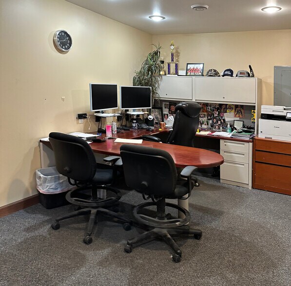 More Photos Of 3276 Fanum Rd, Vadnais Heights Service For Lease