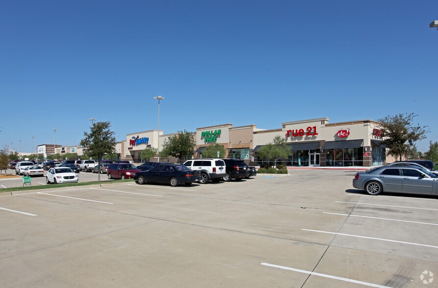 More Photos Of I-20, Dallas Unknown For Lease