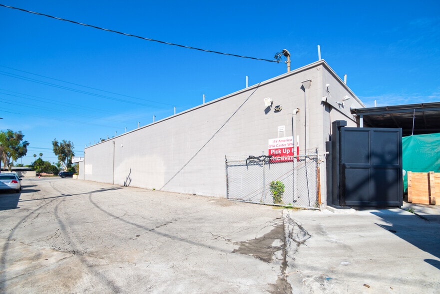 More Photos Of 536 N Vincent Ave, Covina Warehouse For Sale