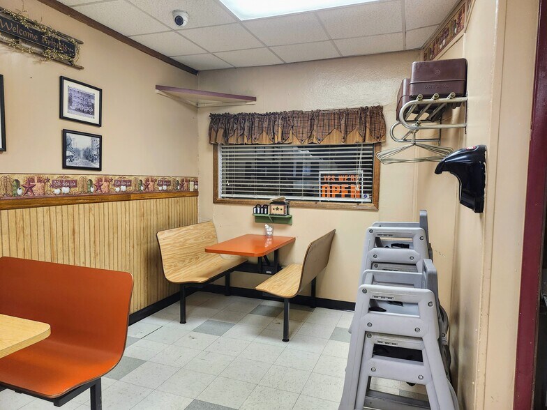 800 3rd St, Moundsville, WV 26041 Restaurant For Sale
