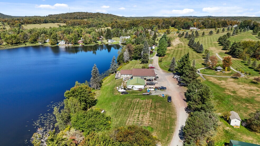 More Photos Of 60 Lake Lorain Rd, Poyntelle Restaurant For Sale