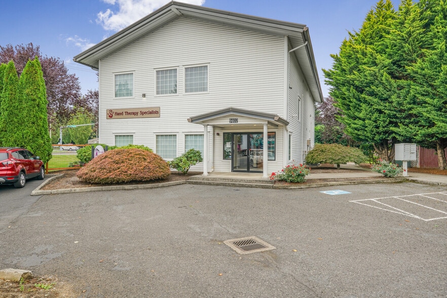 More Photos Of 9407 NE Vancouver Mall Dr, Vancouver Medical For Sale