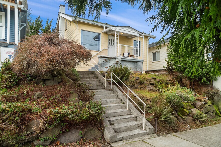 Primary Photo Of 5011 5th Ave NE, Seattle Apartments For Sale