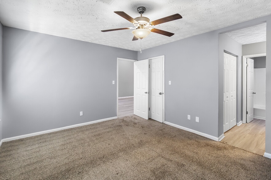 More Photos Of 563 Briar Hill Ct, Riverdale Apartments For Sale