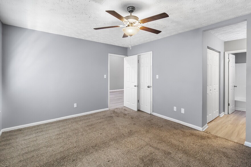 More Photos Of 563 Briar Hill Ct, Riverdale Apartments For Sale