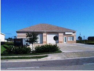 More Photos Of 1723 NE 10th Ter, Cape Coral Warehouse For Sale