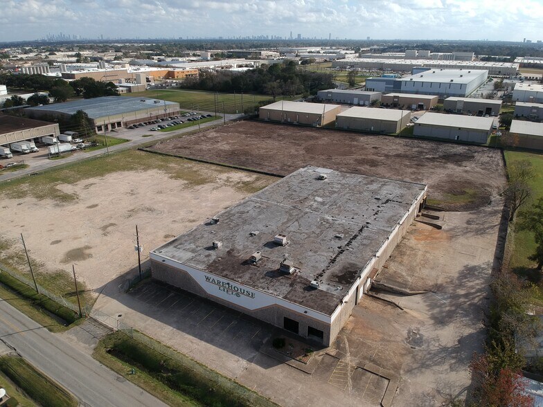More Photos Of 9727 Tanner Rd, Houston Warehouse For Lease