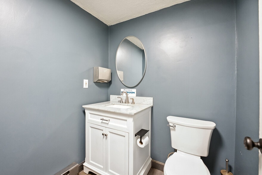 More Photos Of 76 Coburn Rd, Berlin Contractor Storage Yard For Sale