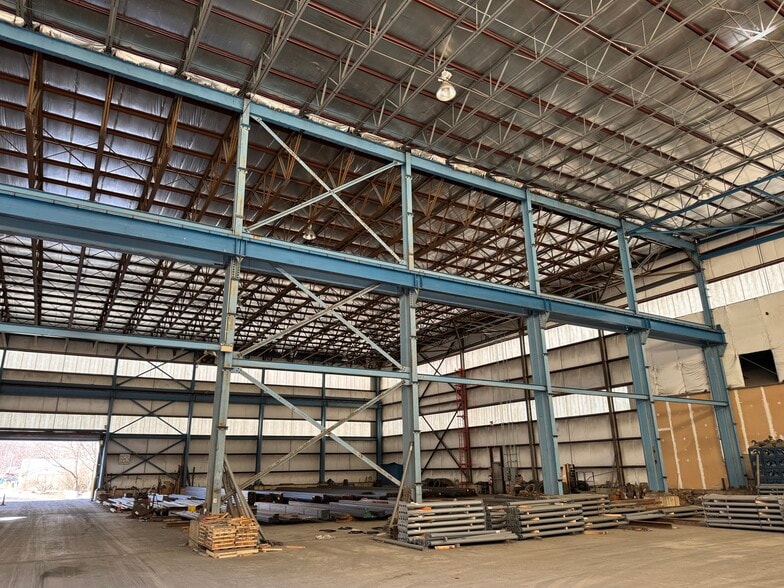 More Photos Of 364 Cherry St, Slatington Warehouse For Sale