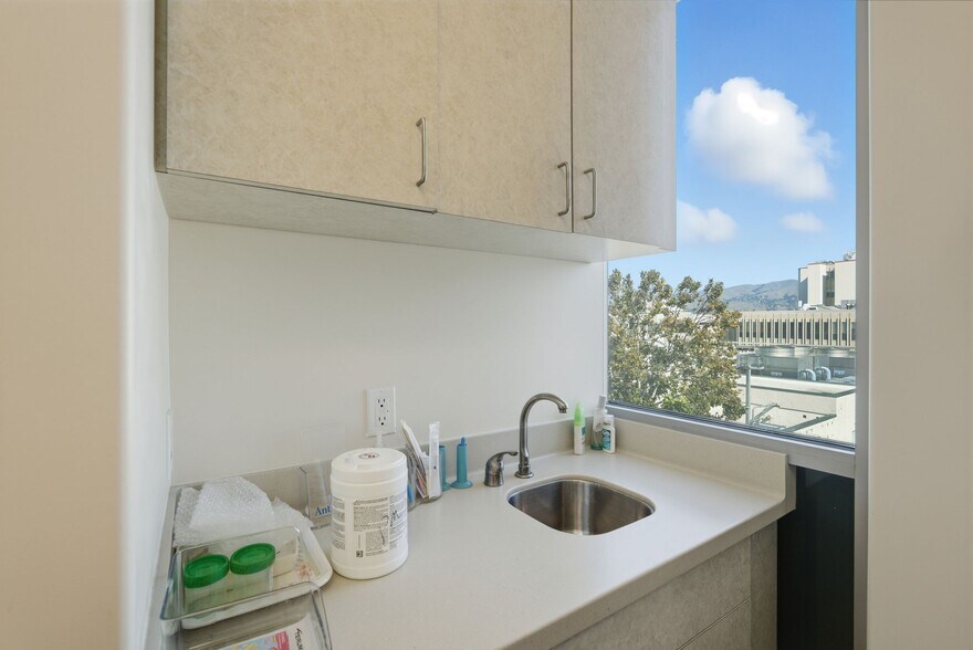 More Photos Of 200 Jose Figueres Ave, San Jose Medical For Lease
