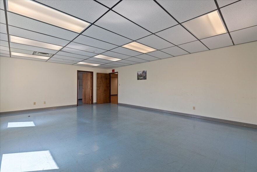 More Photos Of 1780 Westland Rd, Cheyenne Office For Sale