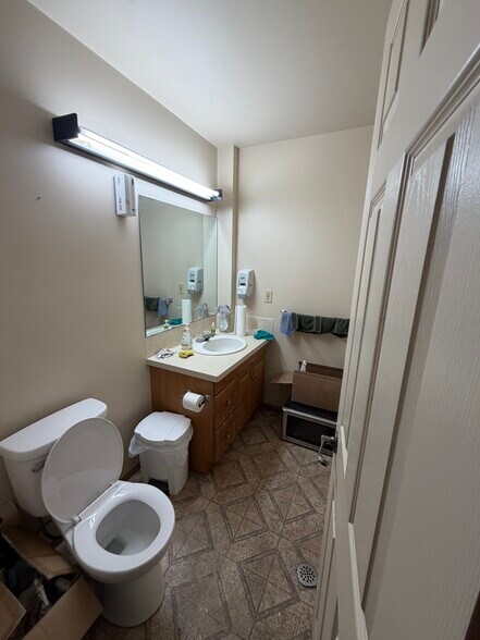More Photos Of 4768 Riverside Dr, Red Deer Warehouse For Sale