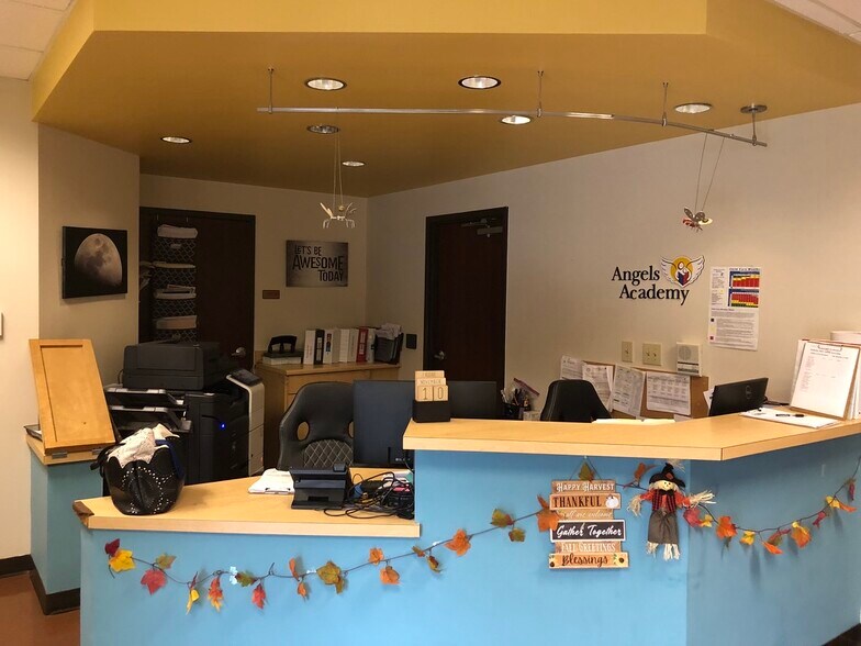 More Photos Of 5845 Campbellton Rd SW, Atlanta Daycare Center For Sale