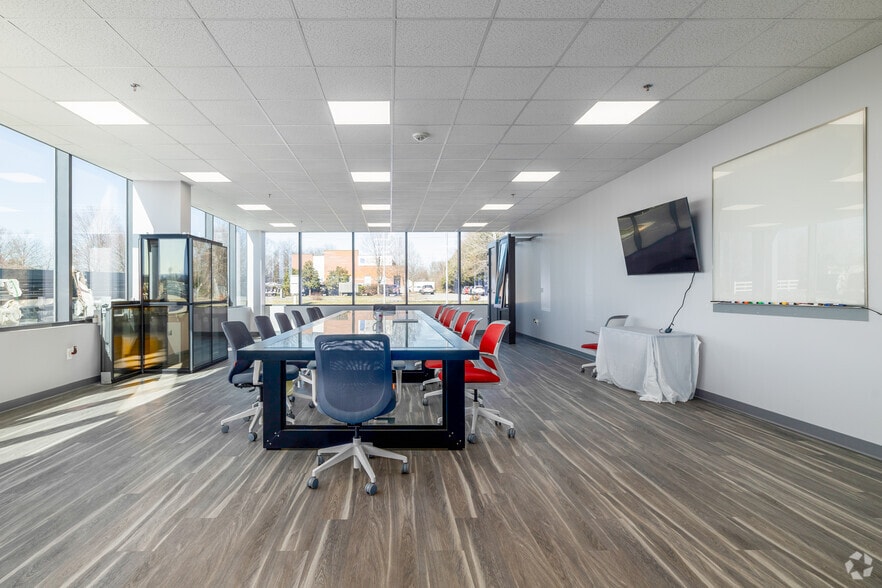 More Photos Of 410 Jack Enders Blvd, Berryville Industrial For Lease