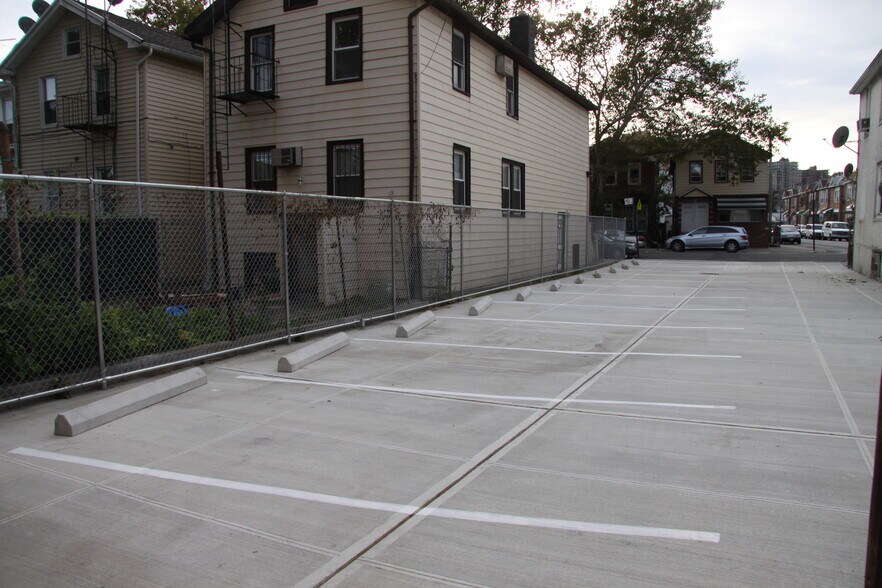 More Photos Of 2848 Brighton 7th St, Brooklyn Apartments For Sale